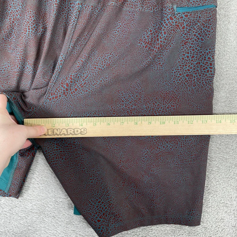 Lululemon Pace Breaker Shorts Mens Large Teal Red Geometric Training Gym 7 inch